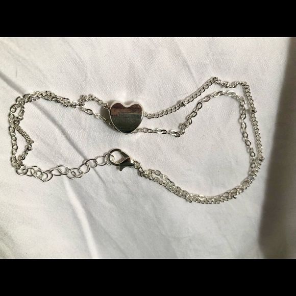 Silvertone 2 chain heart bracelet 8 1/2 in + 2 in. - Picture 7 of 7